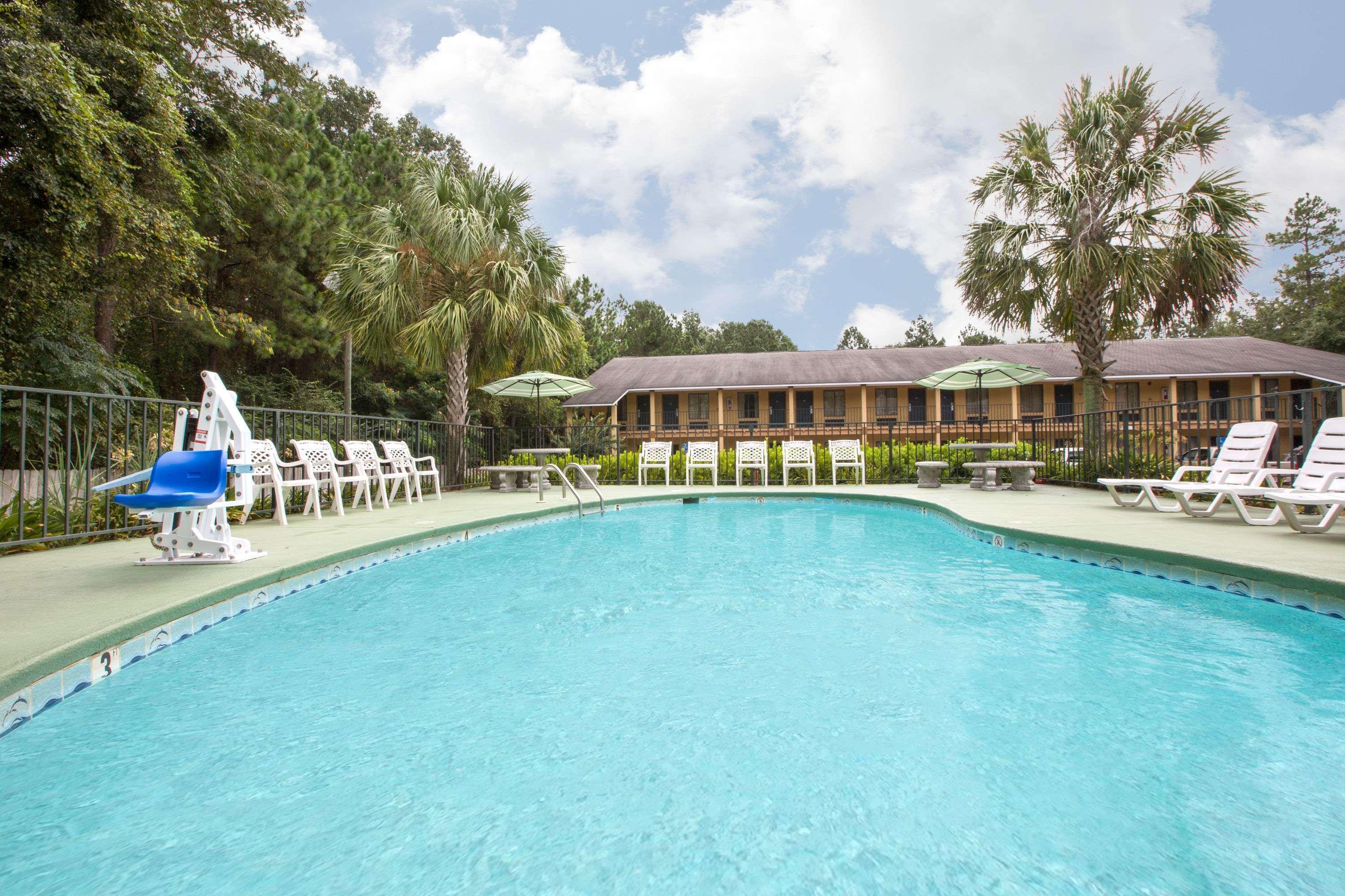 Howard Johnson By Wyndham Dothan Extérieur photo